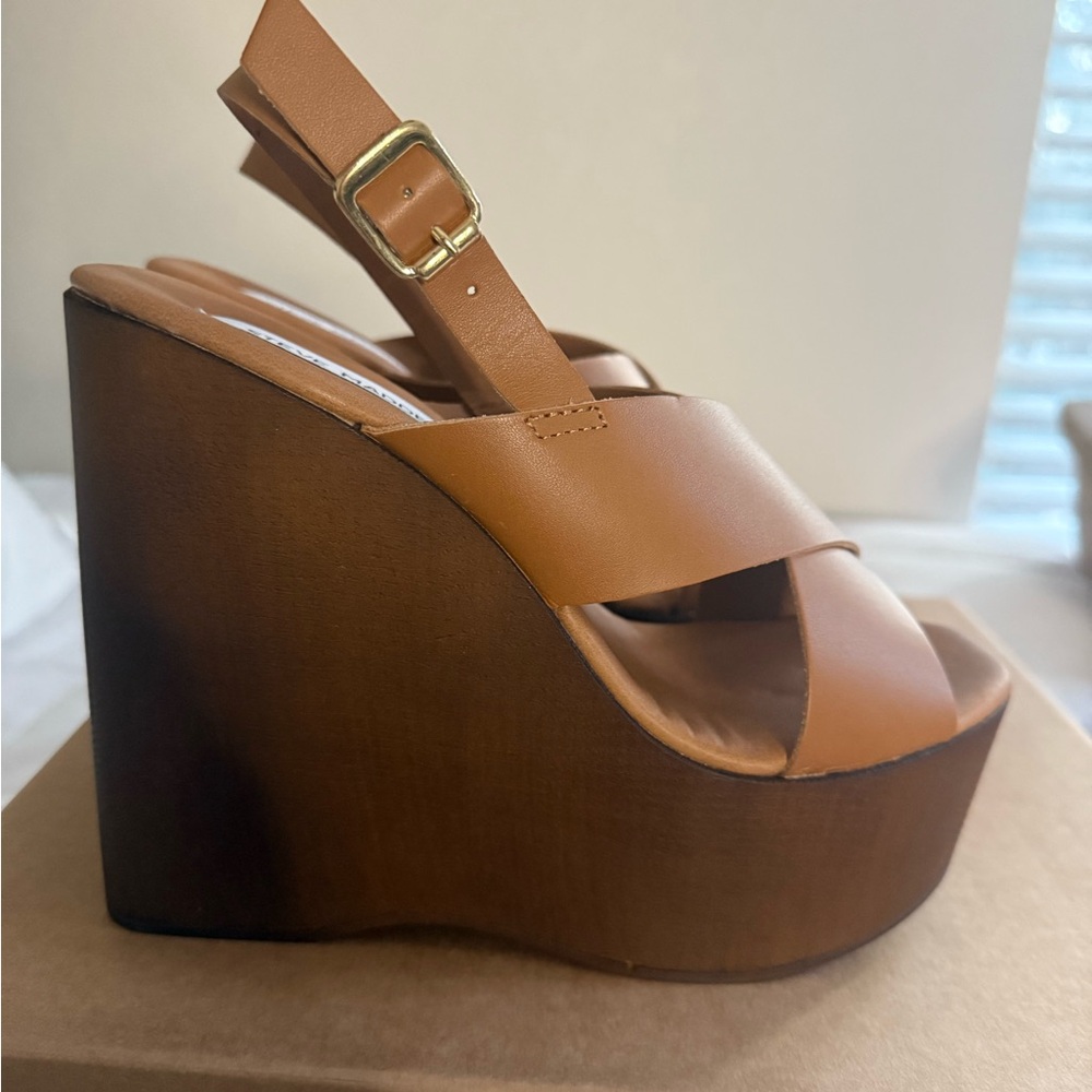 Madden cognac/brown platform wedge heeled sandals . NIB